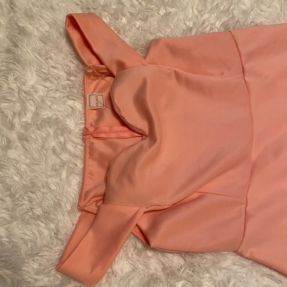 Perfectly Priscilla off the shoulder pink dress - Picture 4 of 6